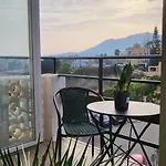 Parque Antena , La Tata Διαμέρισμα *